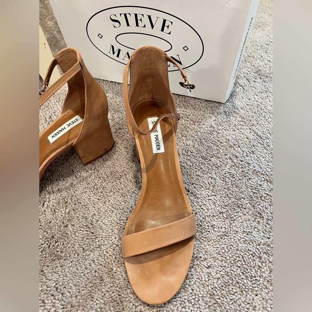 Steve Madden Short Tan Suede Heel Women’s Size 10